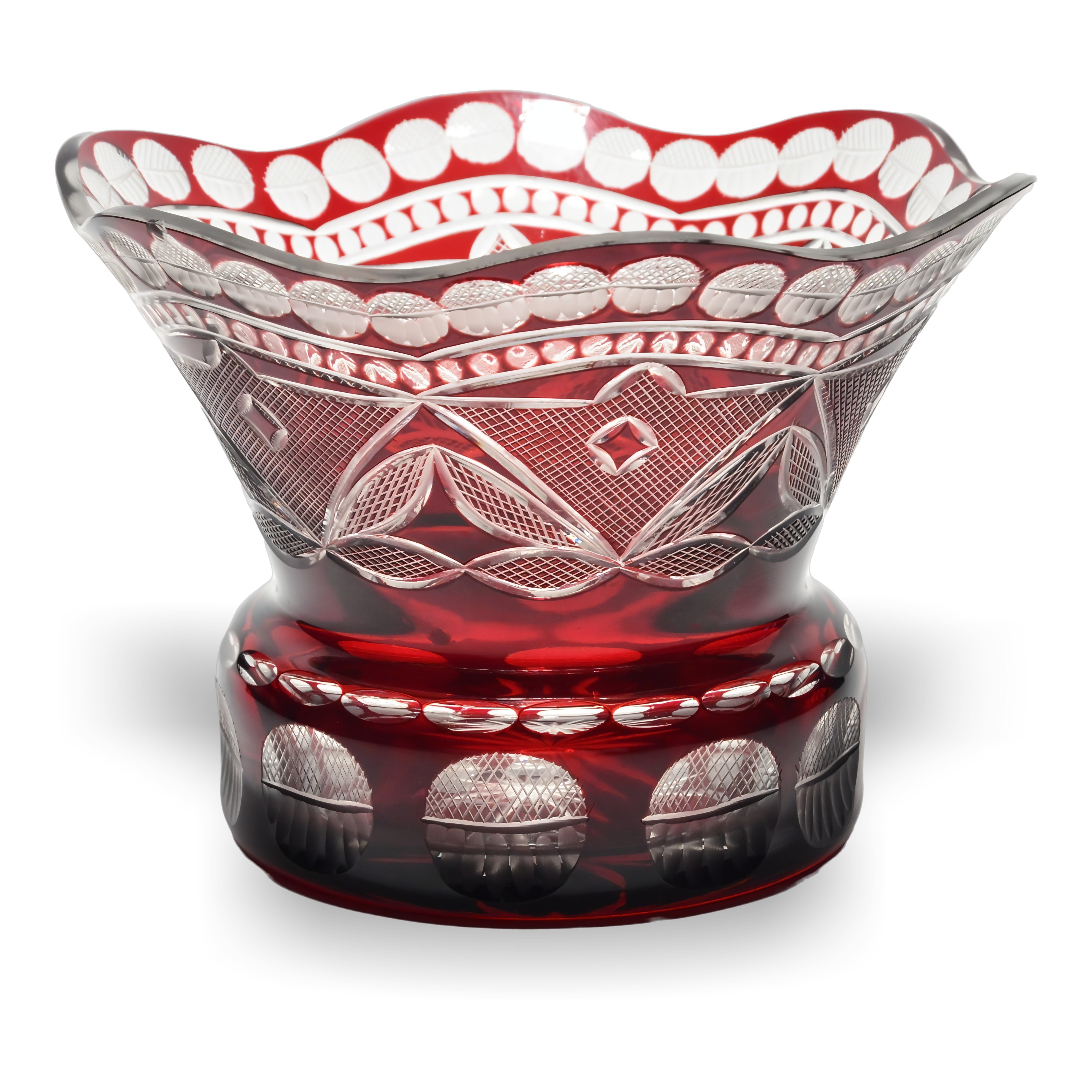 Böhmisches Geschliffenes Glas-Wellenvase, Vintage Rote Bleikristall-Tischdekoration, Kristallkunst